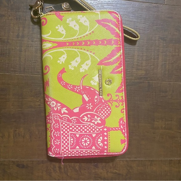 Spartina Retreat Elephant print wristlet - Picture 10 of 10